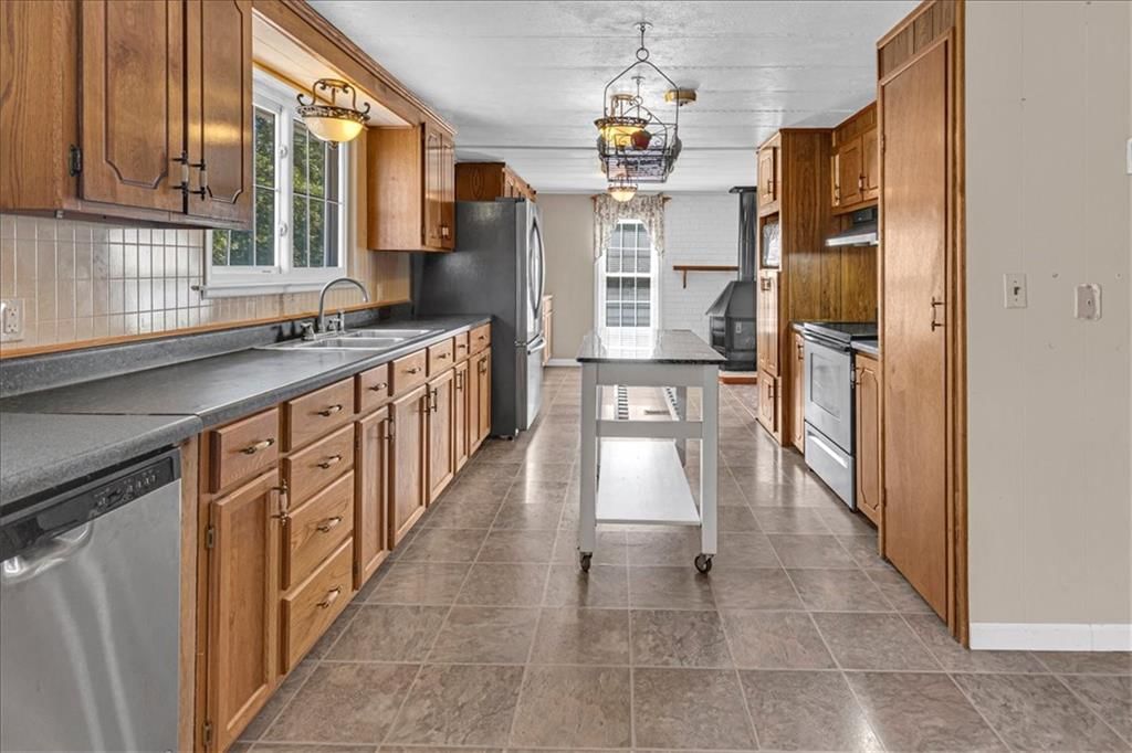 1143 NE Highway 69 N/A — photo 5