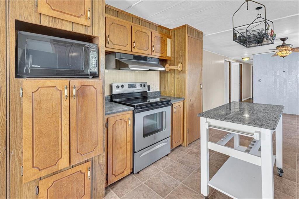 1143 NE Highway 69 N/A — photo 6