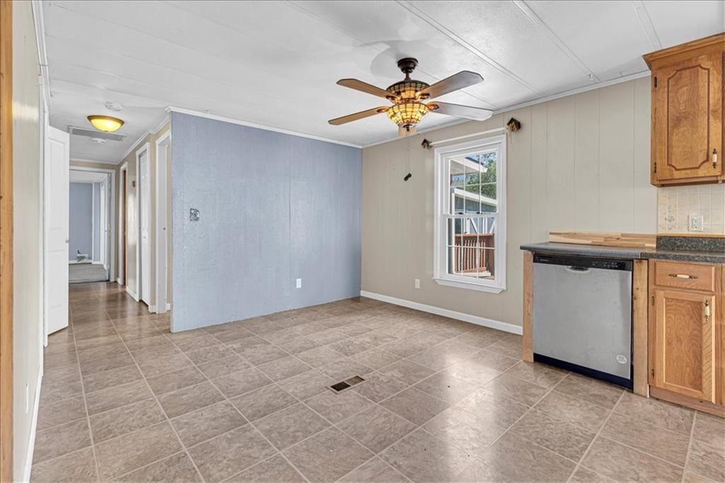1143 NE Highway 69 N/A — photo 9
