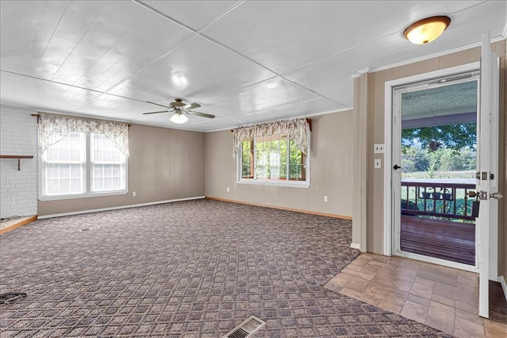 1143 NE Highway 69 N/A — photo 10