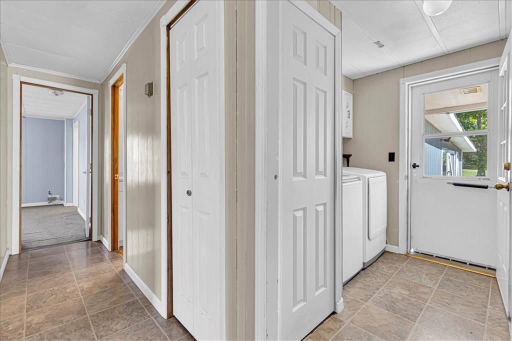 1143 NE Highway 69 N/A — photo 15