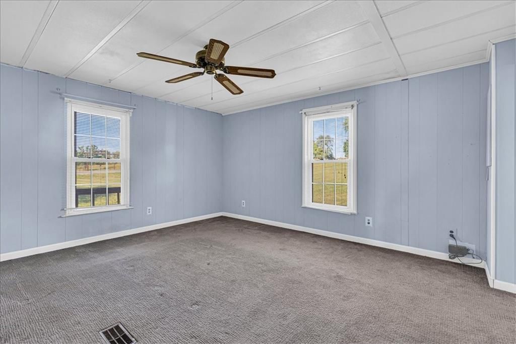 1143 NE Highway 69 N/A — photo 16