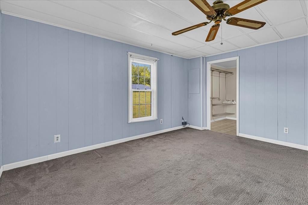 1143 NE Highway 69 N/A — photo 17