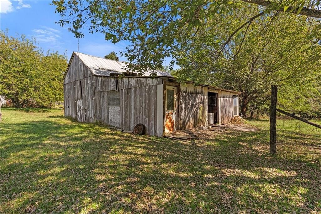 1143 NE Highway 69 N/A — photo 40