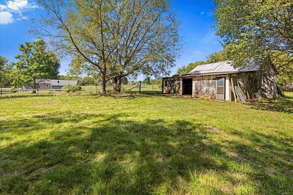 1143 NE Highway 69 N/A — photo 41