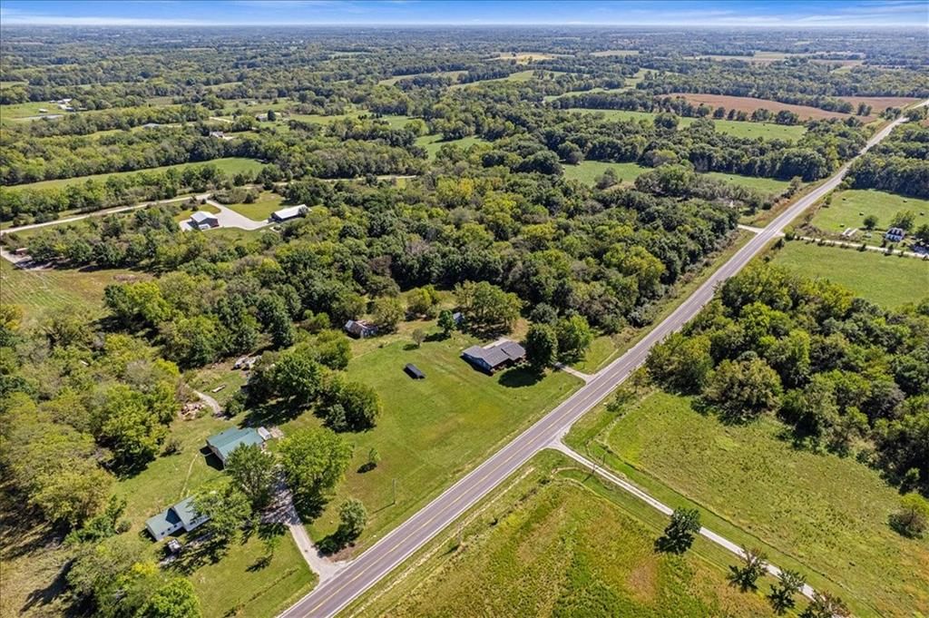 1143 NE Highway 69 N/A — photo 48