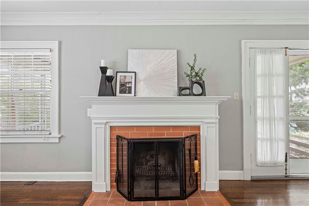 114 W 65th Terrace — photo 5