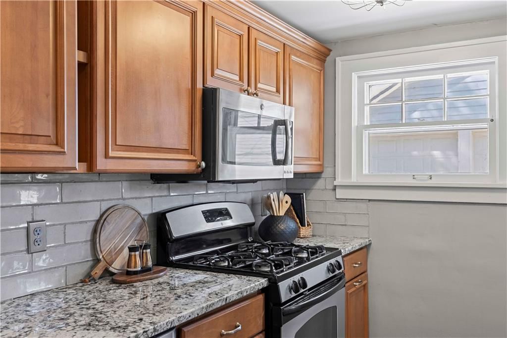 114 W 65th Terrace — photo 13