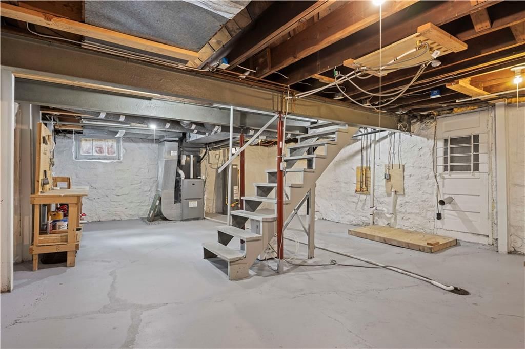 114 W 65th Terrace — photo 25