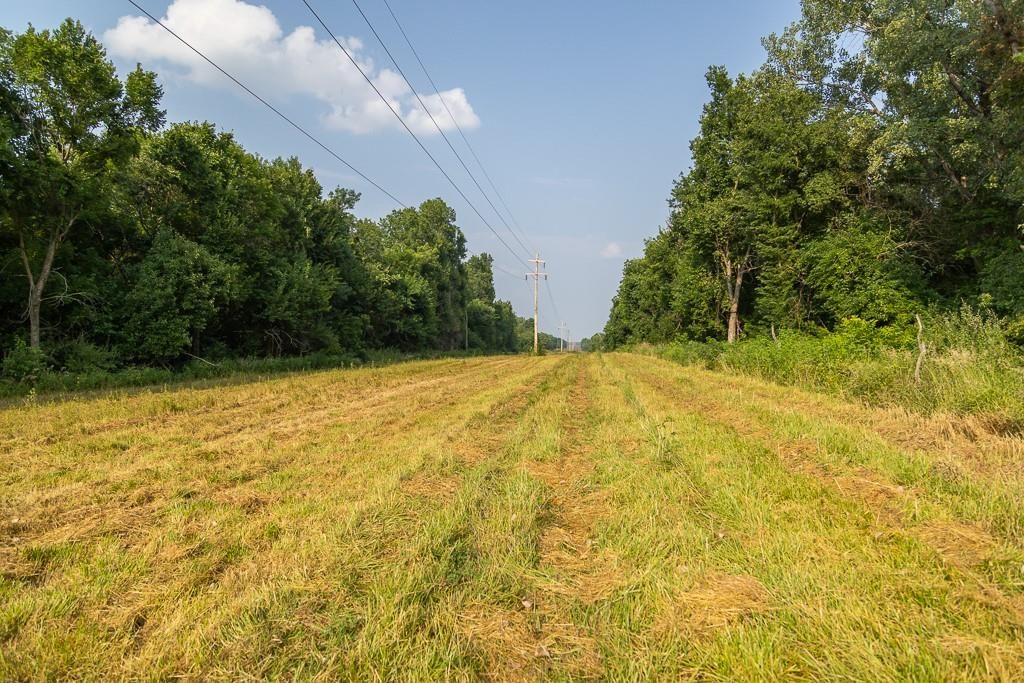 Photo 54 of 70 - 67 NW 1001 Road