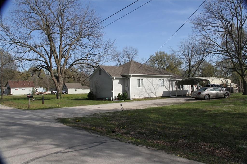 2330 Briggs Ave Avenue — photo 3