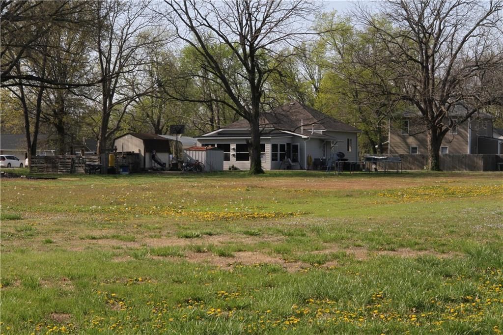 2330 Briggs Ave Avenue — photo 6