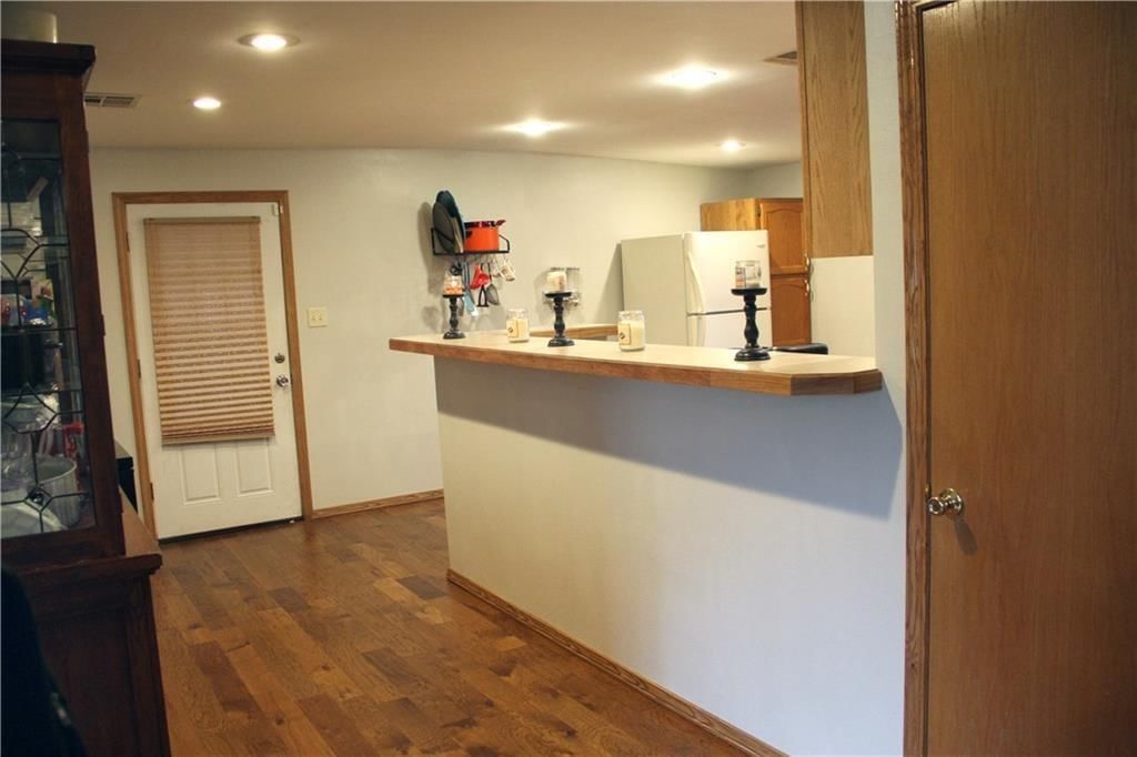 2330 Briggs Ave Avenue — photo 9
