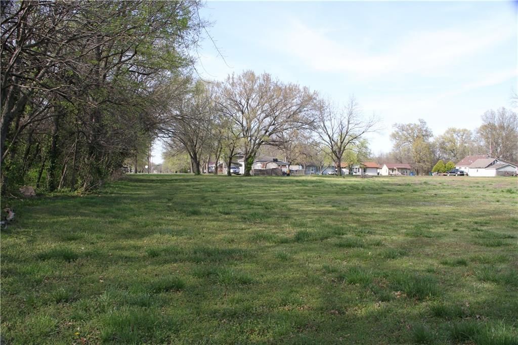 2330 Briggs Ave Avenue — photo 23