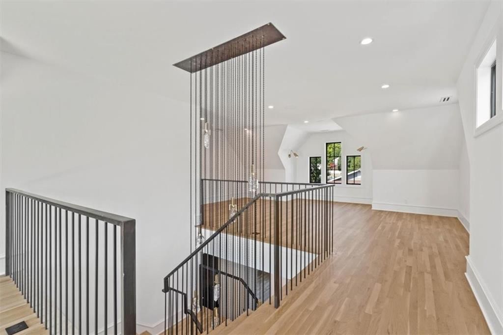 2107 Belleview Avenue — photo 33