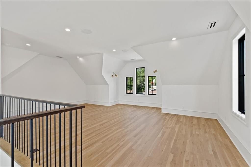 2107 Belleview Avenue — photo 34