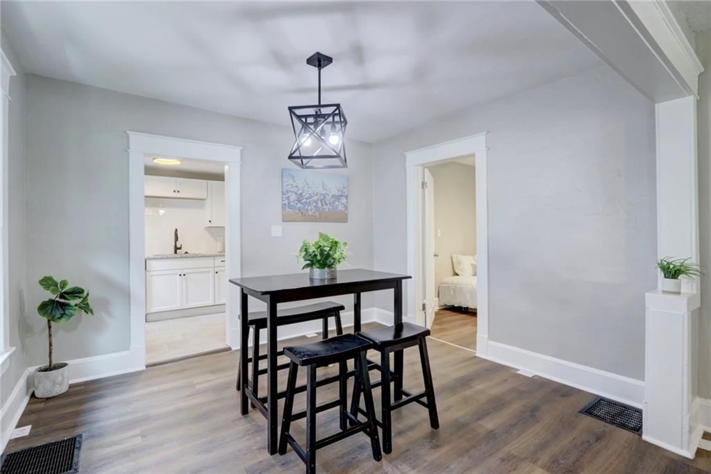 212 S Huttig Avenue — photo 9