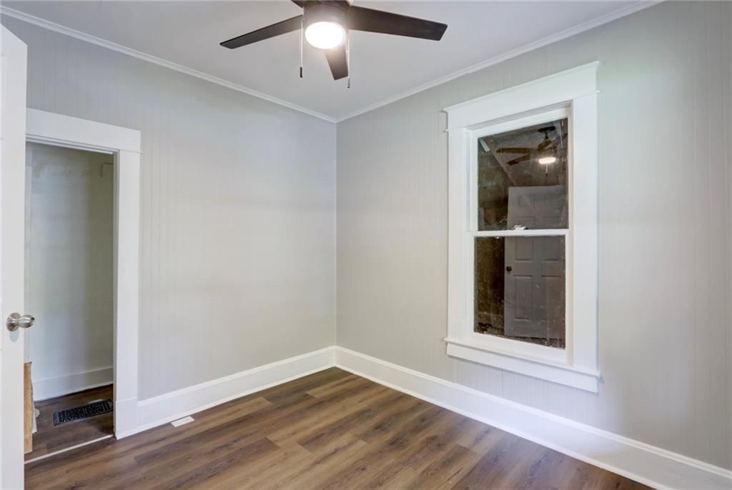 212 S Huttig Avenue — photo 16