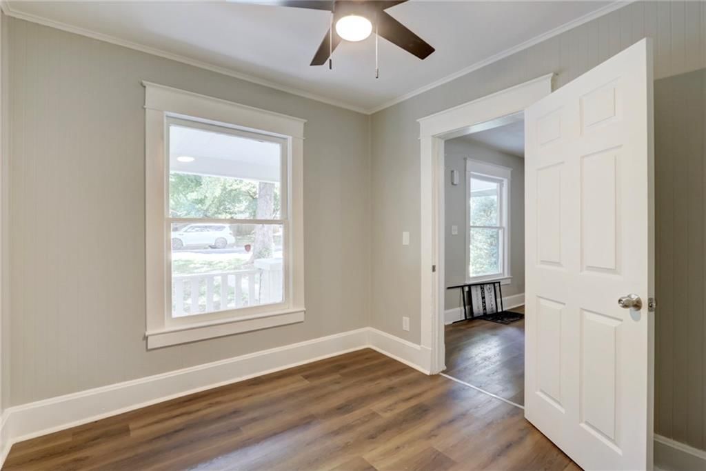212 S Huttig Avenue — photo 18