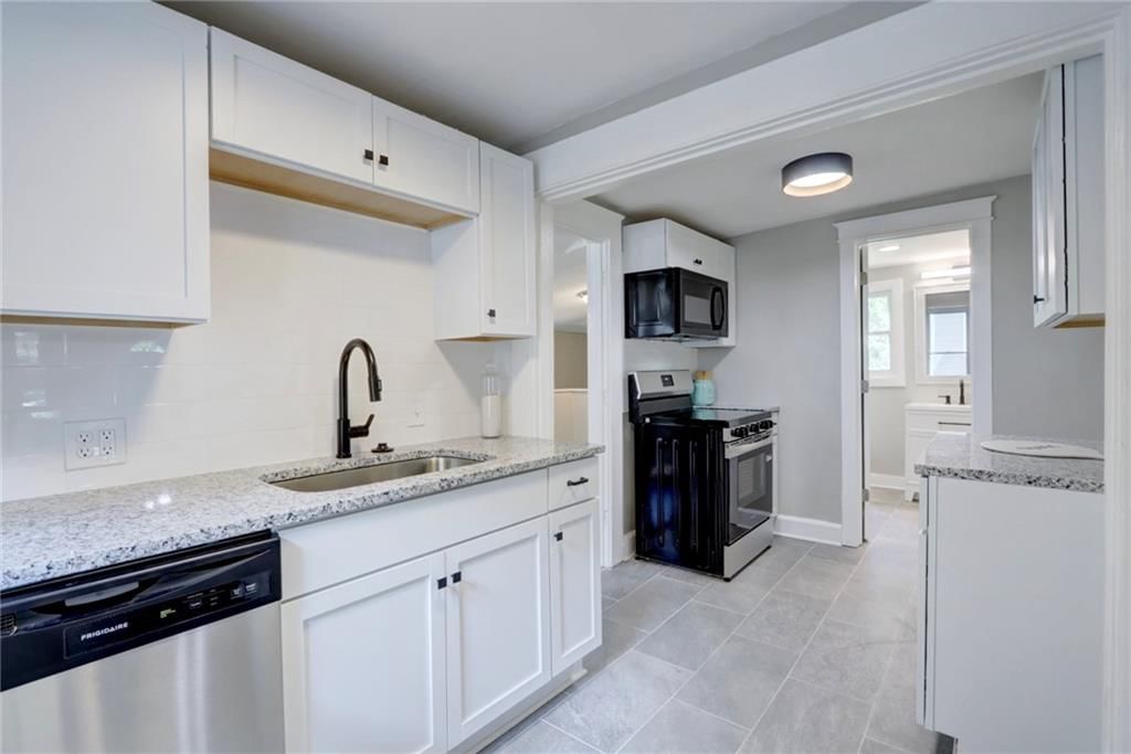 212 S Huttig Avenue — photo 20