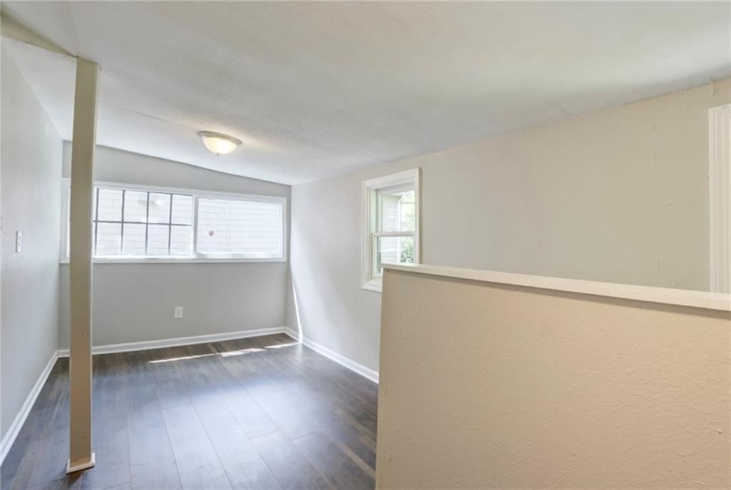 212 S Huttig Avenue — photo 25