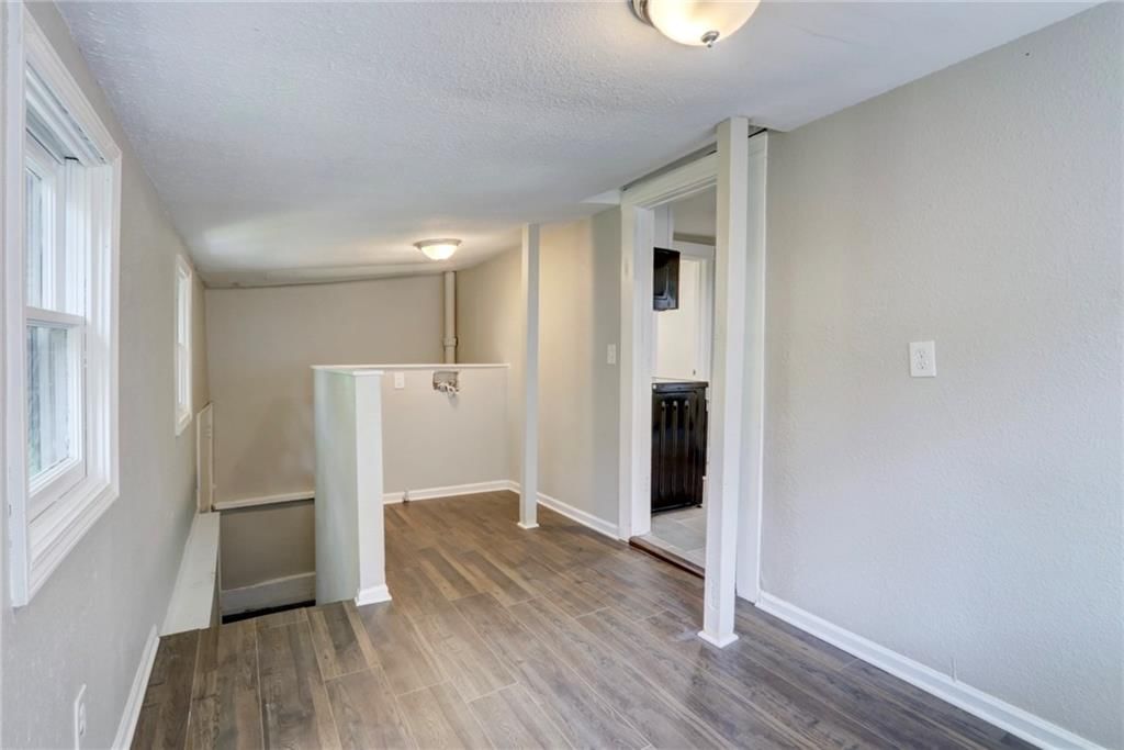 212 S Huttig Avenue — photo 26