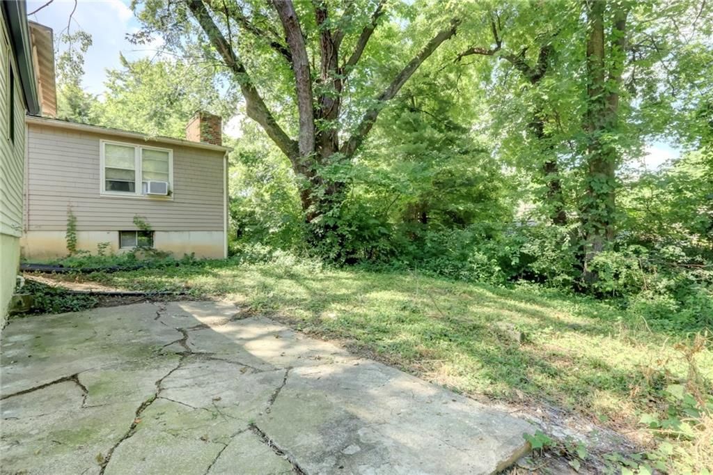 212 S Huttig Avenue — photo 29