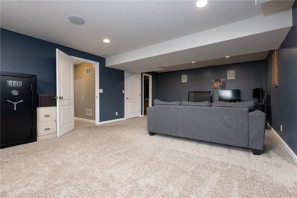 11239 N Madison Avenue — photo 17