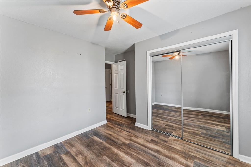 Photo 21 of 41 - 18120 W 191st Street