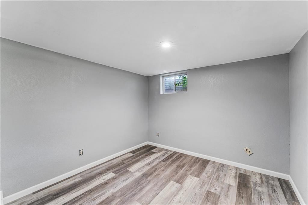 Photo 29 of 41 - 18120 W 191st Street