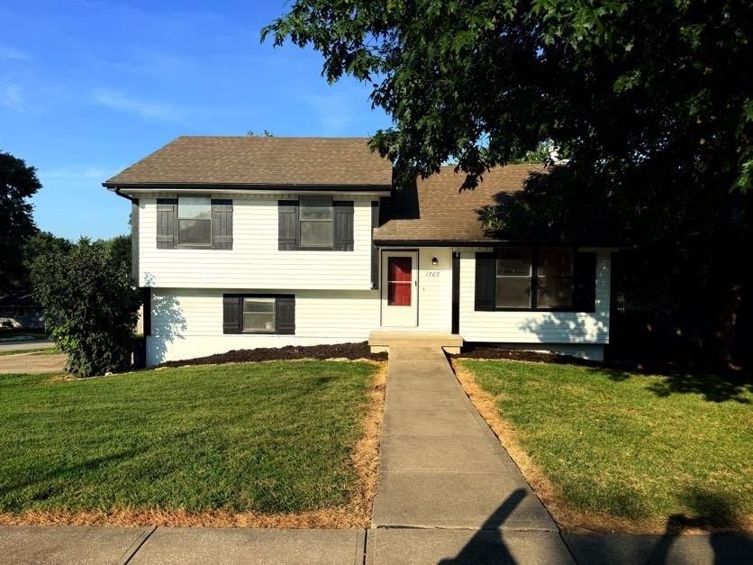 Photo 4 of 32 - 1707 Johnston Street