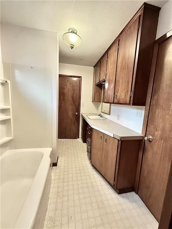 415 W 4th Street — photo 14