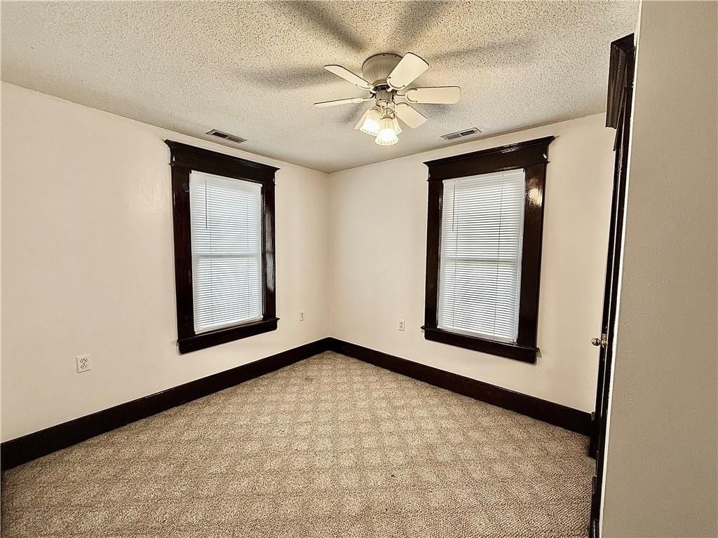 415 W 4th Street — photo 20