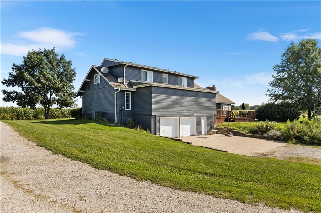 8608 NE Hurlingen Road S — photo 36