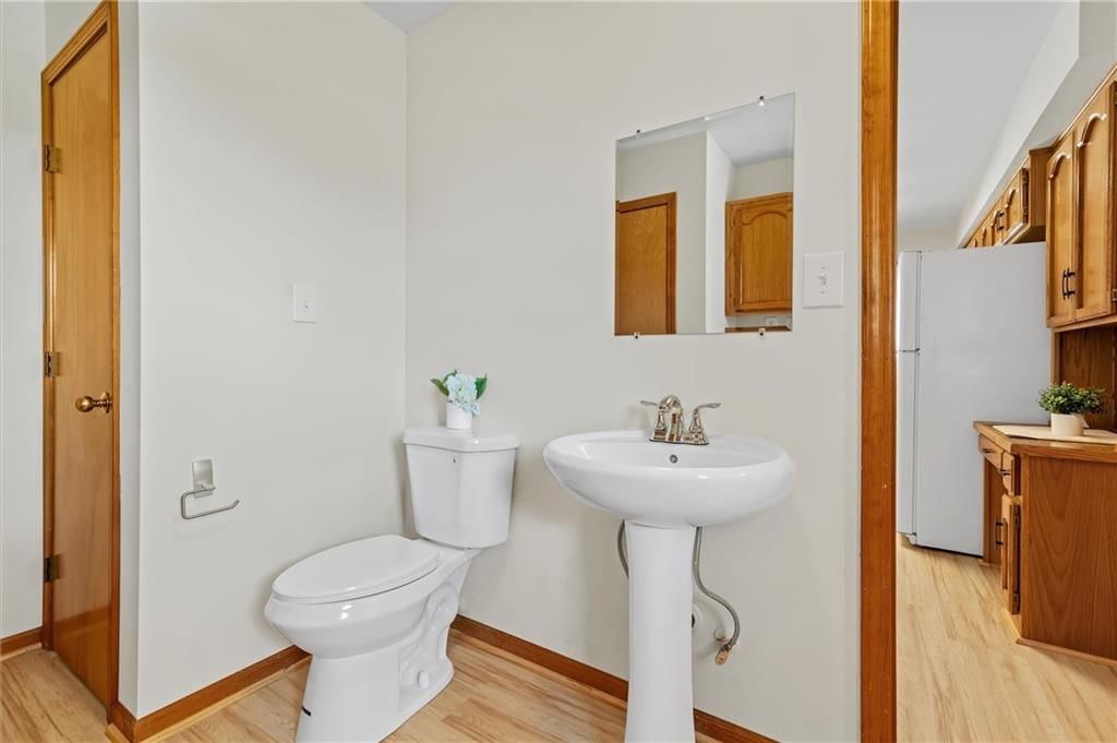 Photo 16 of 34 - 1701 Birch Street