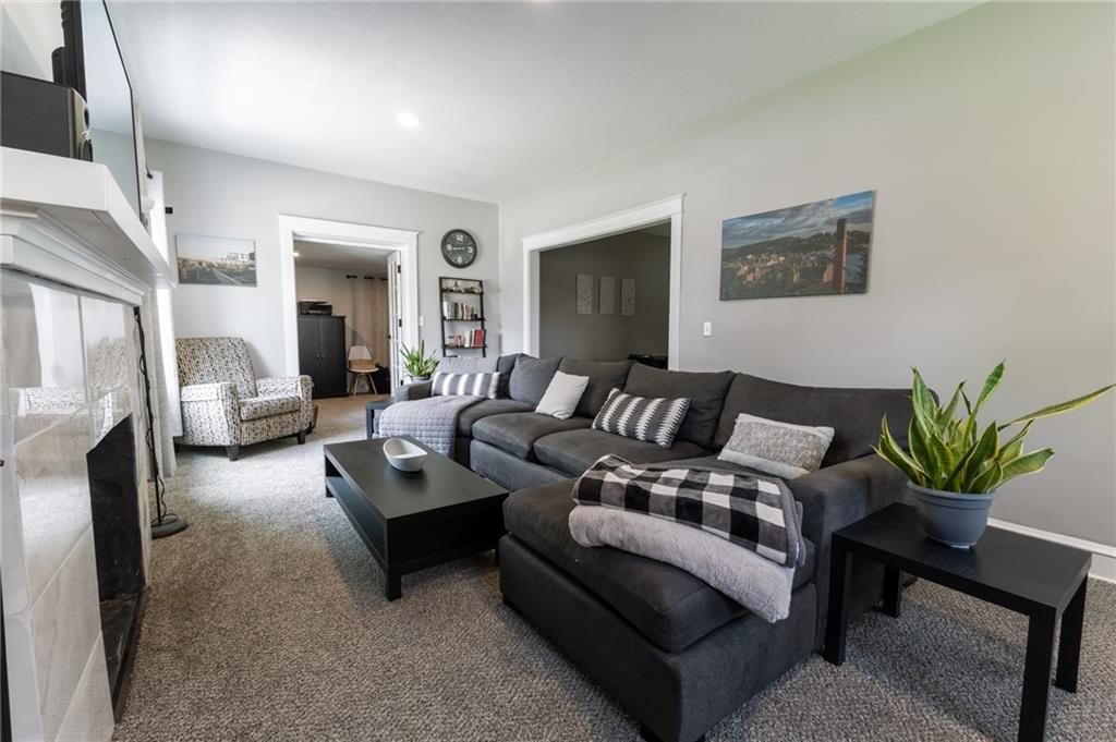 306 N Van Brunt Boulevard — photo 3