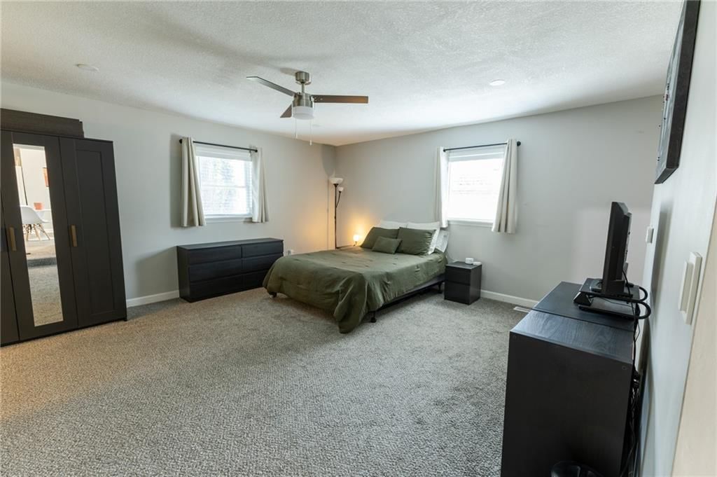 306 N Van Brunt Boulevard — photo 20