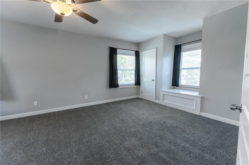 306 N Van Brunt Boulevard — photo 27