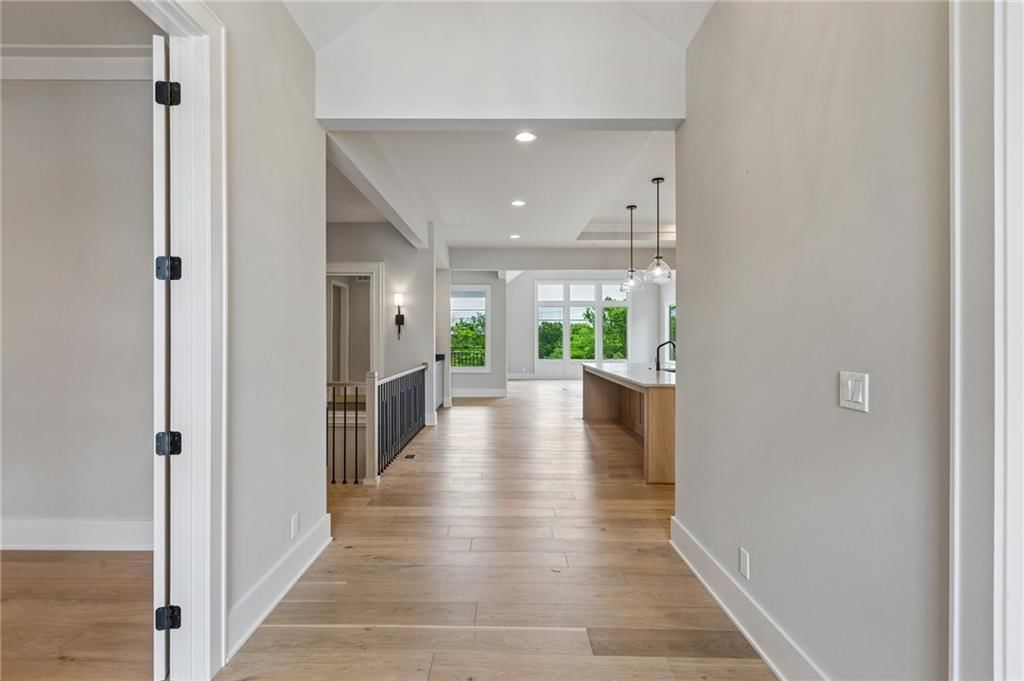 13751 Pembroke Lane — photo 6