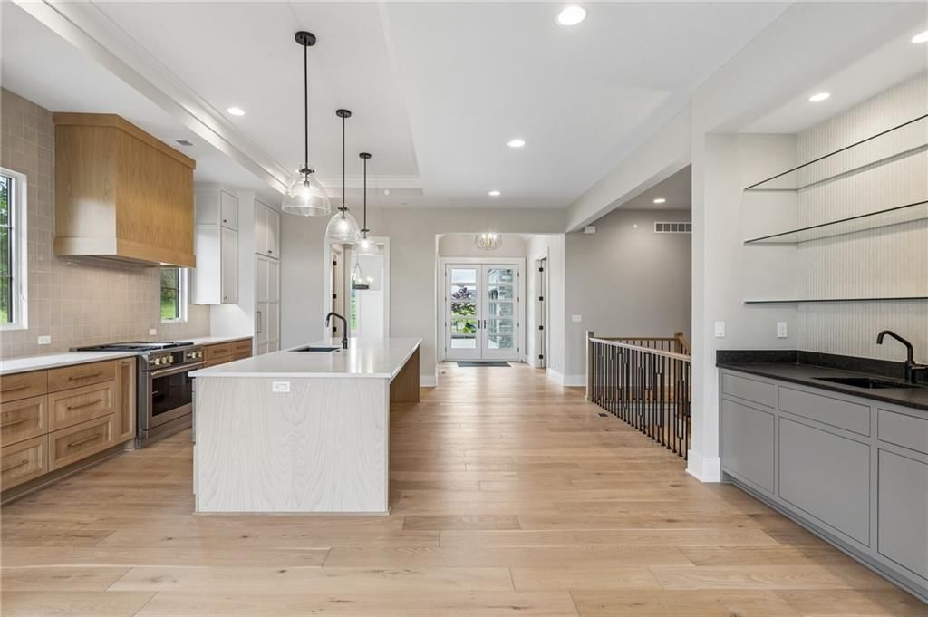 13751 Pembroke Lane — photo 17