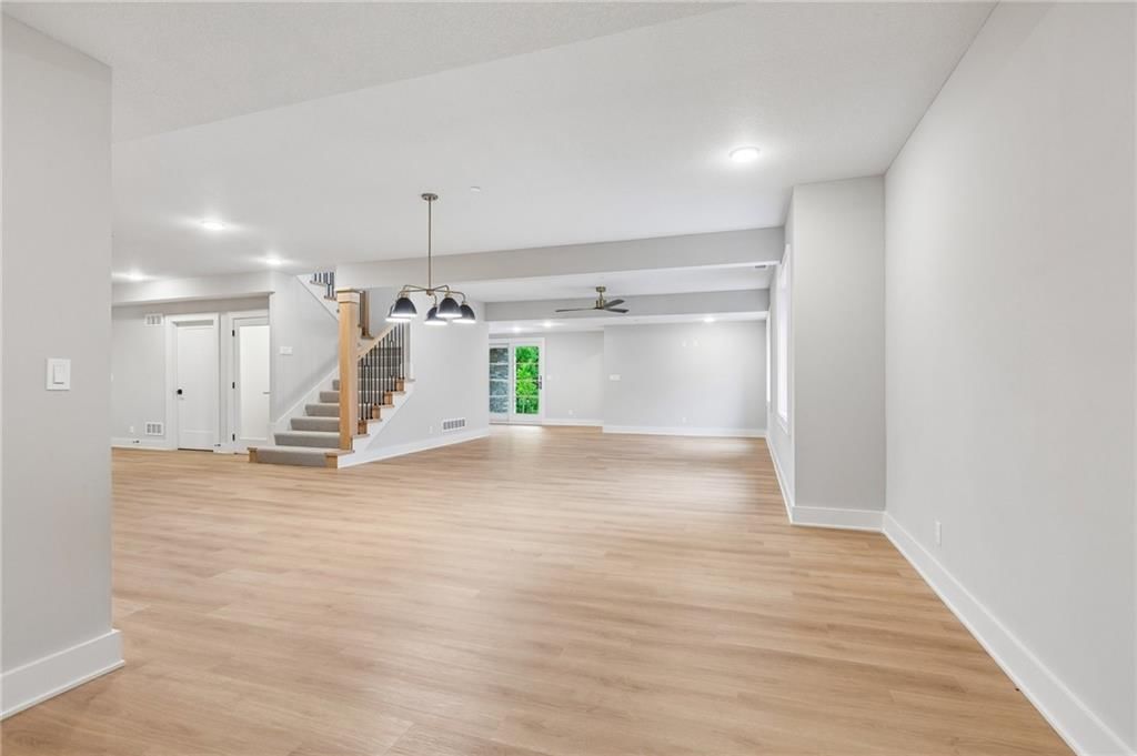 13751 Pembroke Lane — photo 25