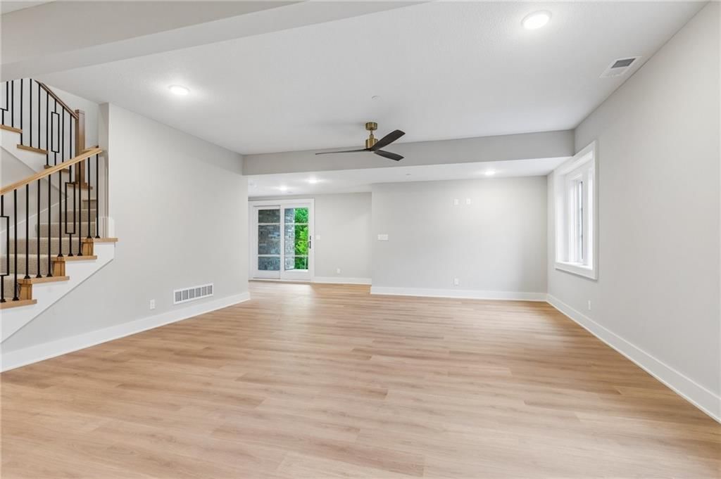 13751 Pembroke Lane — photo 27