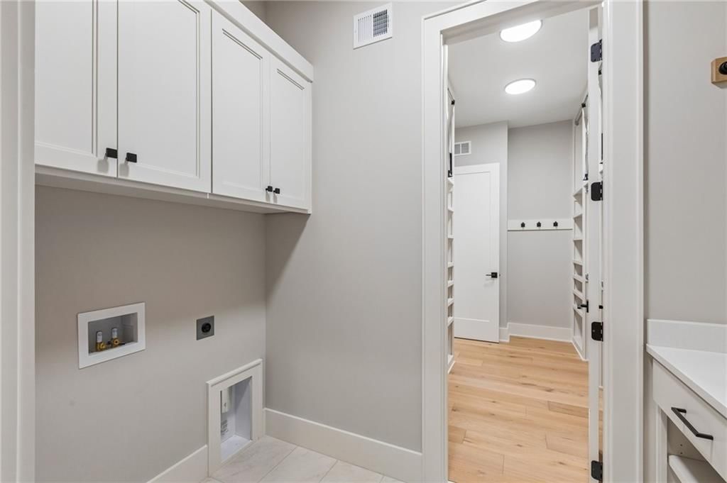 13751 Pembroke Lane — photo 36