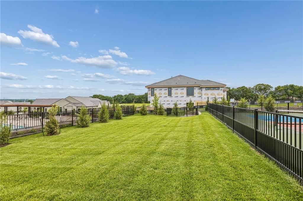 13751 Pembroke Lane — photo 48