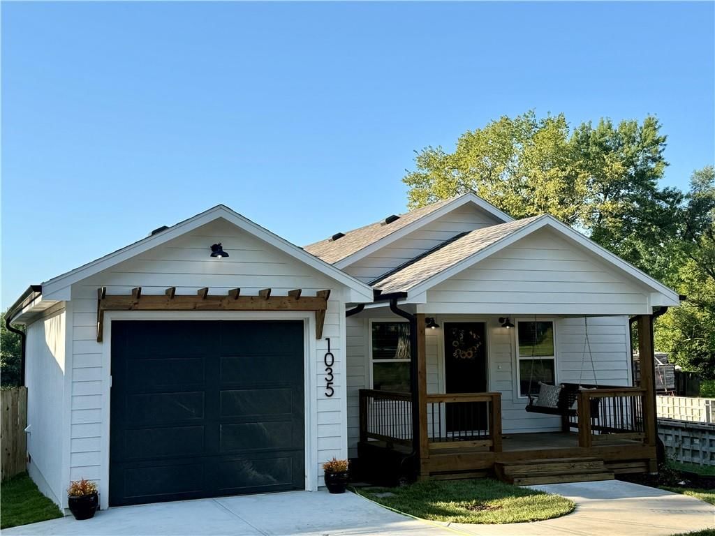 1035 Chestnut Street — photo 2