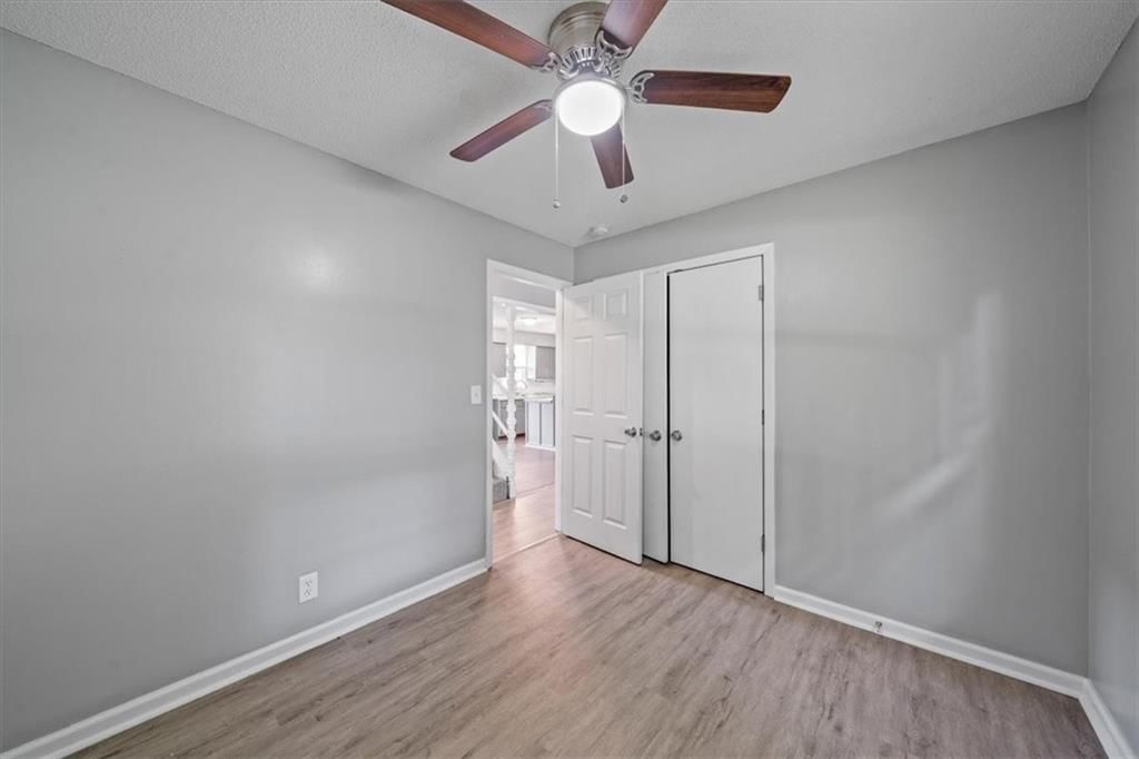 Photo 12 of 27 - 403 E 9th Street