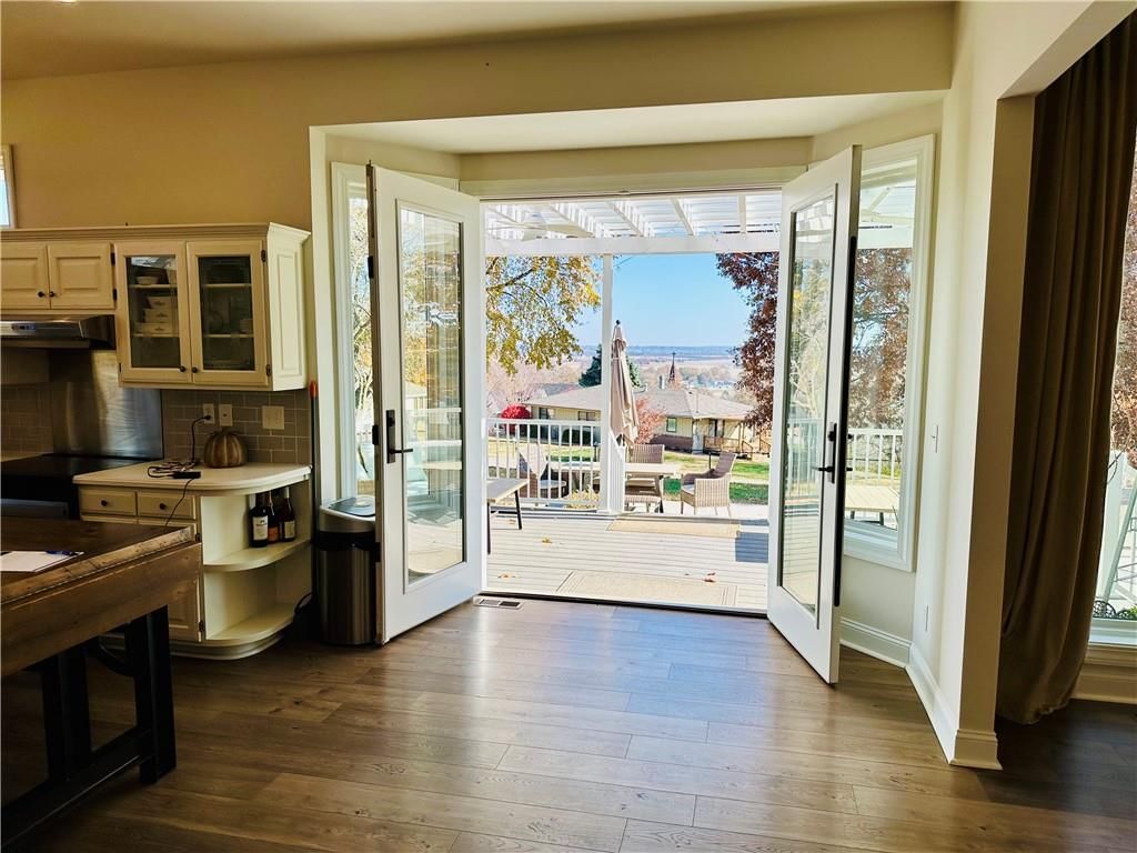 105 Summit Drive — photo 36