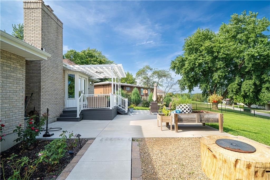 105 Summit Drive — photo 40