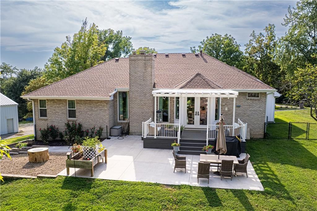 105 Summit Drive — photo 42