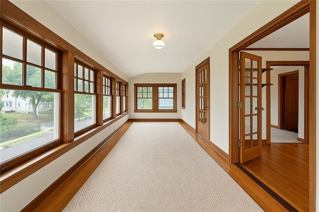 2639 Charlotte Street — photo 10